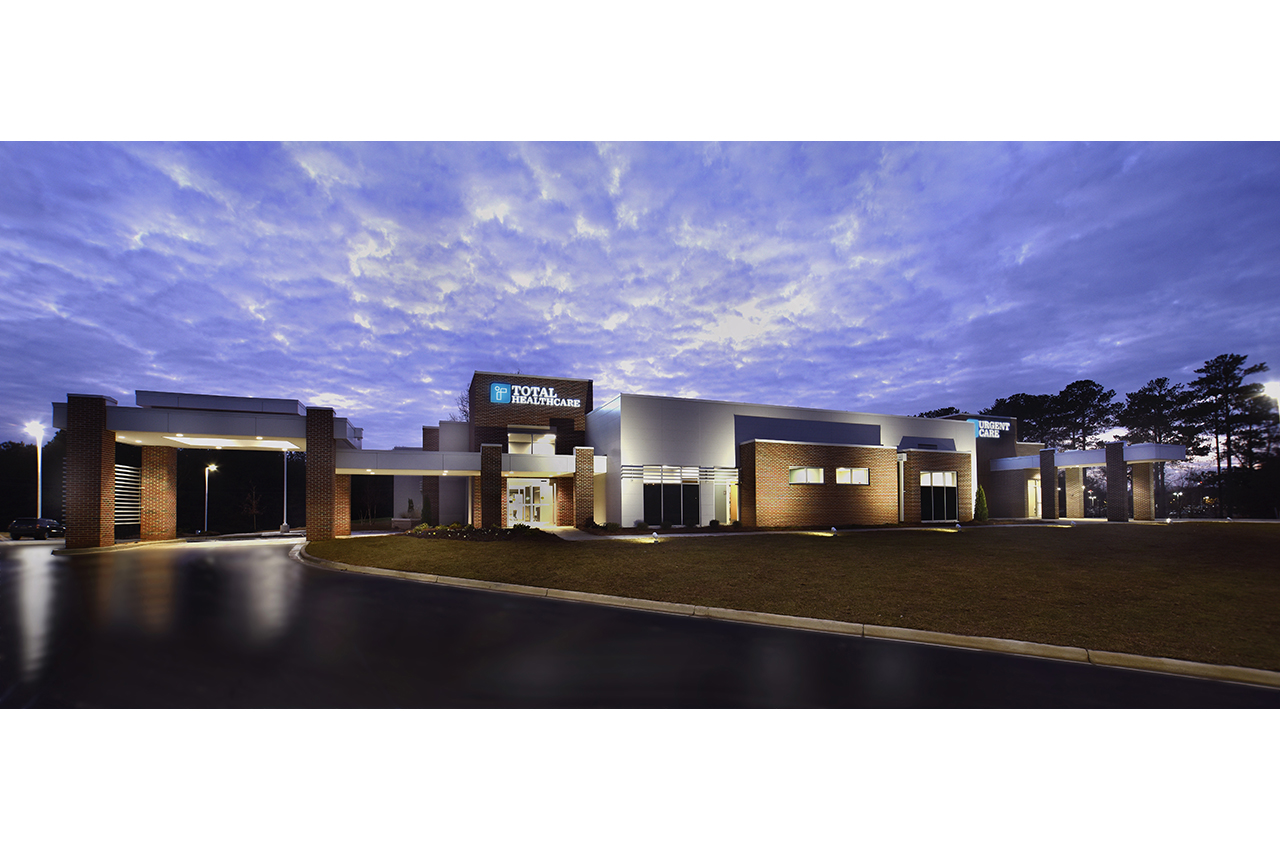 total healthcare and urgent care building architecture at russell medical center 