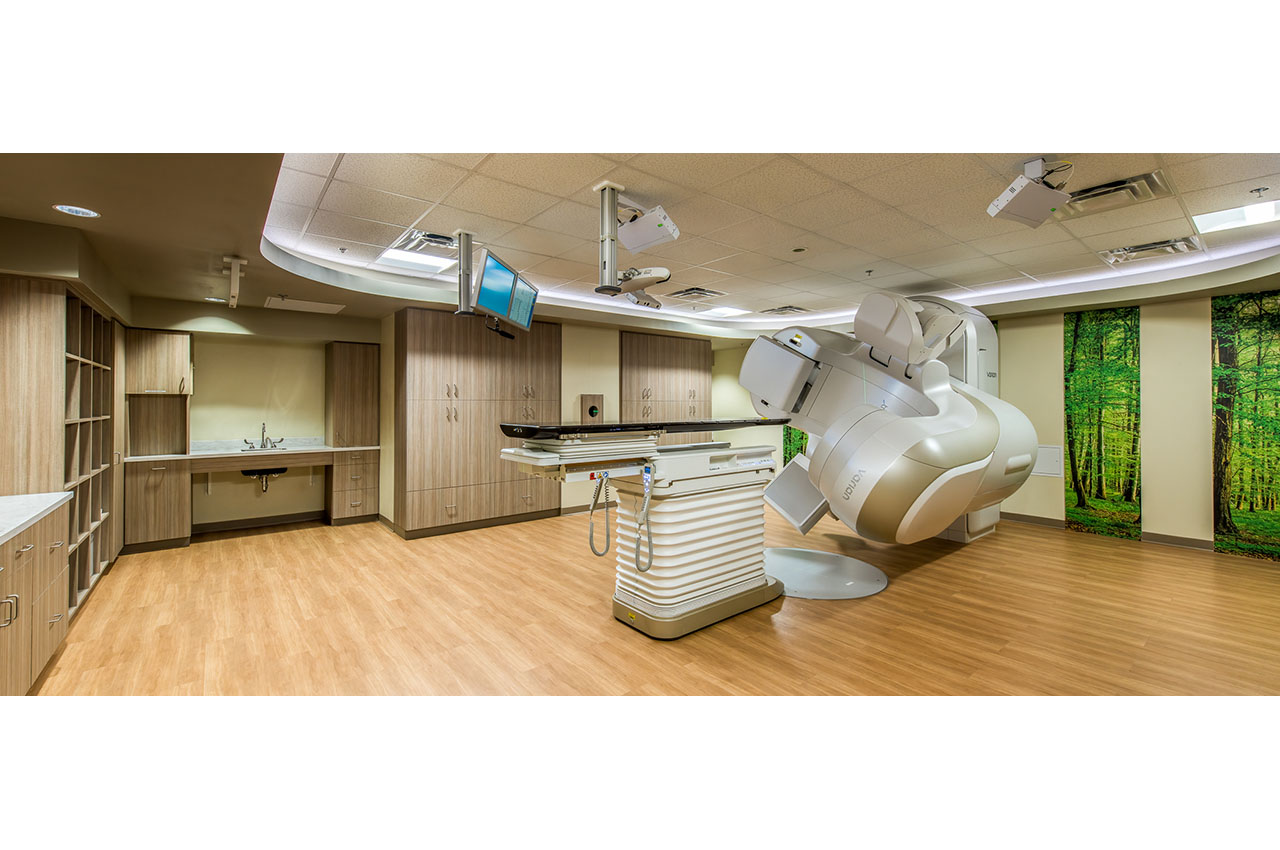 mri room with wall art feature